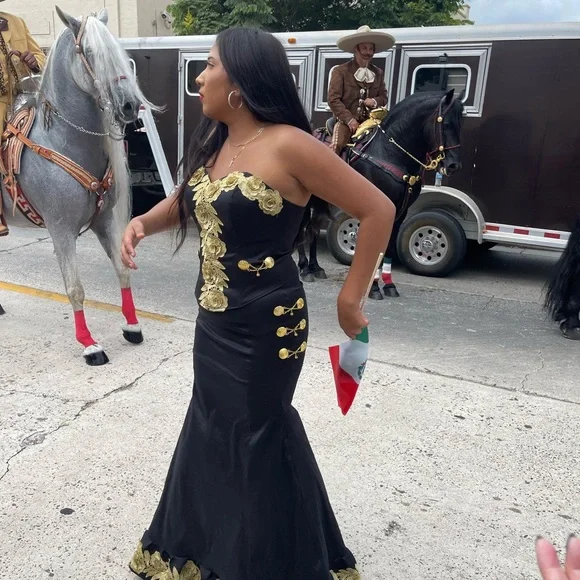 Charro Dress - Picture 2 of 7